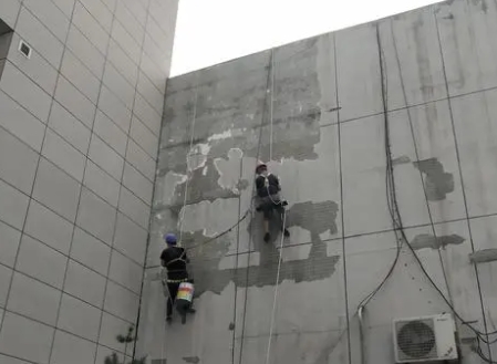 咸宁市楼顶漏水维修公司分享下咸宁市外墙防水的注意事项